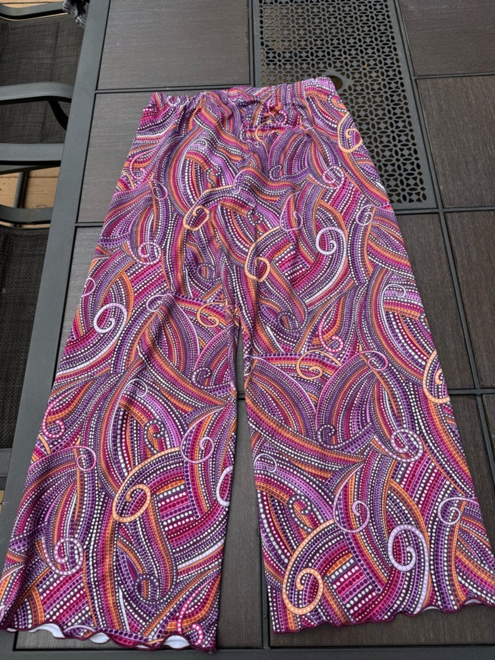 Women's Cropped Wide-Leg Pants in Pink & Purple Swirl Print